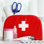 Farmaci da portare in viaggio: il kit del pronto soccorso